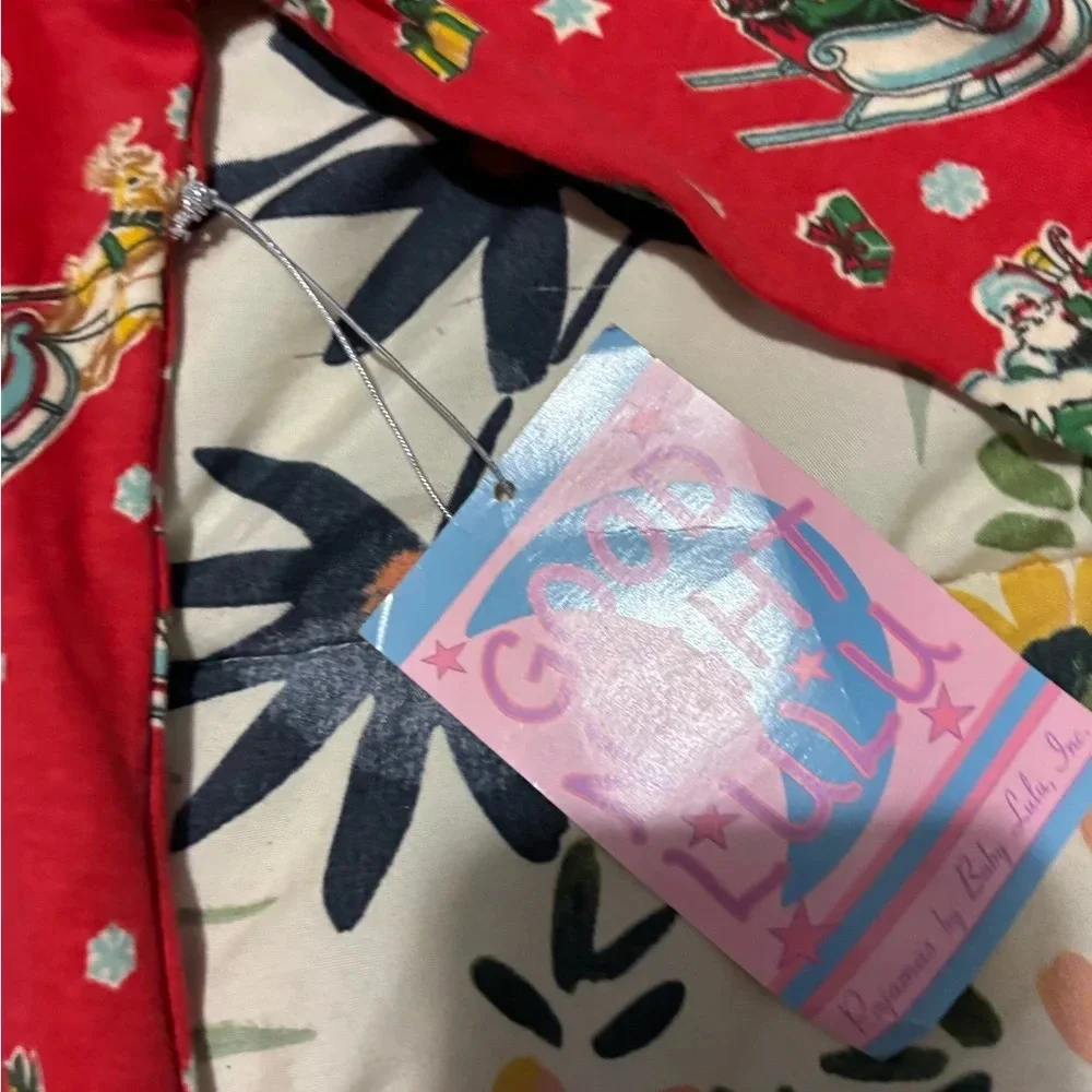 Christmas kids sleep shirt. No pants included. New with tags size 10